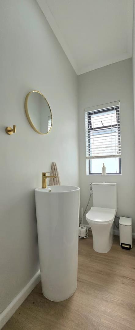 3 Bedroom Property for Sale in Kleinbaai Western Cape